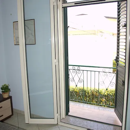 Blue Breeze Guest house 4*